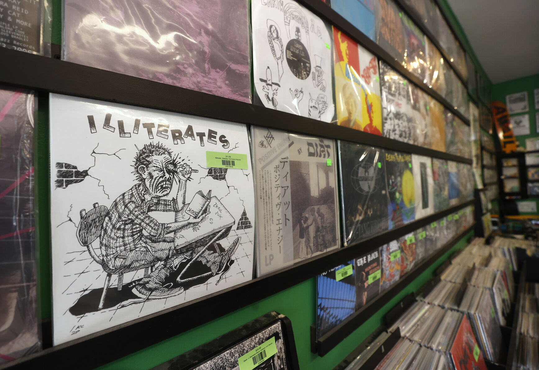 20220516_BIZ_VINYL_AWE05